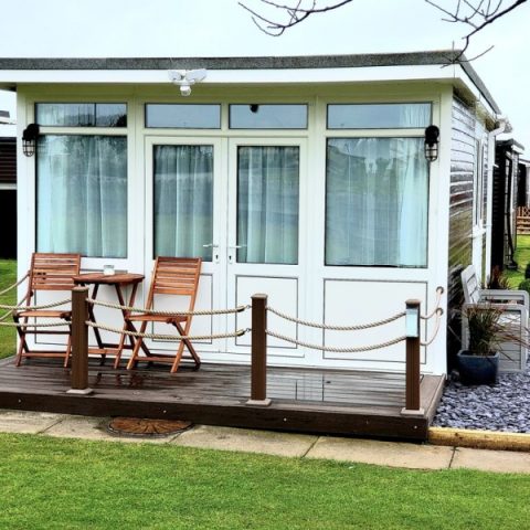 holidaychaletswithernsea.seesite.biz_--_202005160