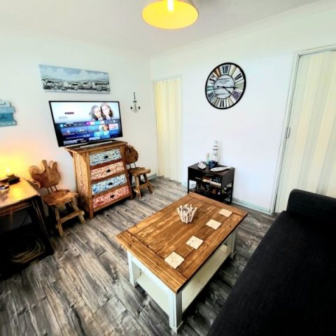 holidaychaletswithernsea.seesite.biz_--_613883463