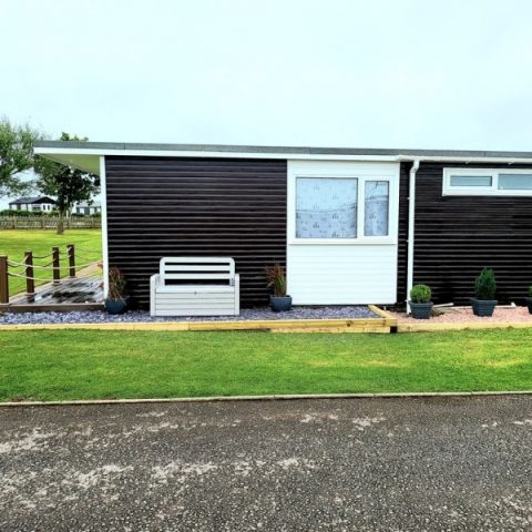 holidaychaletswithernsea.seesite.biz_--_890599556